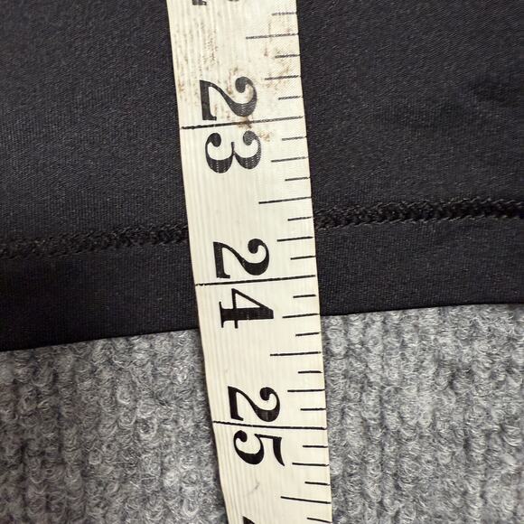 New Under Armour Size Small Base Layer Tee T-Shirt Black Crew Neck Short Sleeves - Picture 5 of 5